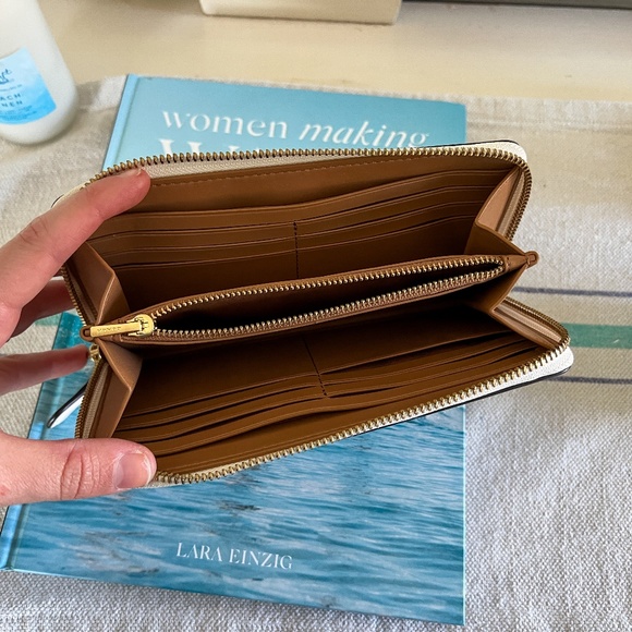 Coach Floral Zip Around Accordion Wallet with Tea Rose Appliqué and Grom… - Picture 12 of 12